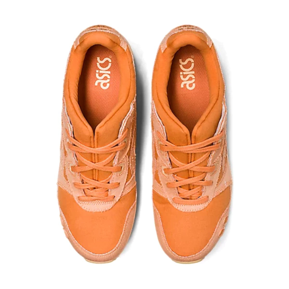 The GEL-LYTE™ III OG sneaker from the OCHAZOME™ draws inspiration from traditional Japanese tea ceremonies. Its upper is formed with cotton materials that were colored with a dye extracted from leftover rooibos tea production processes.
Designed by Shigeyuki Mitsui in 1990, the GEL-LYTE™ III silhouette retains its iconic split-tongue formation. It was a feature that initially debuted on the GEL-LD RACER™ shoe.
Meanwhile, key components, like its signature GEL™ technology unit in the midsole provides