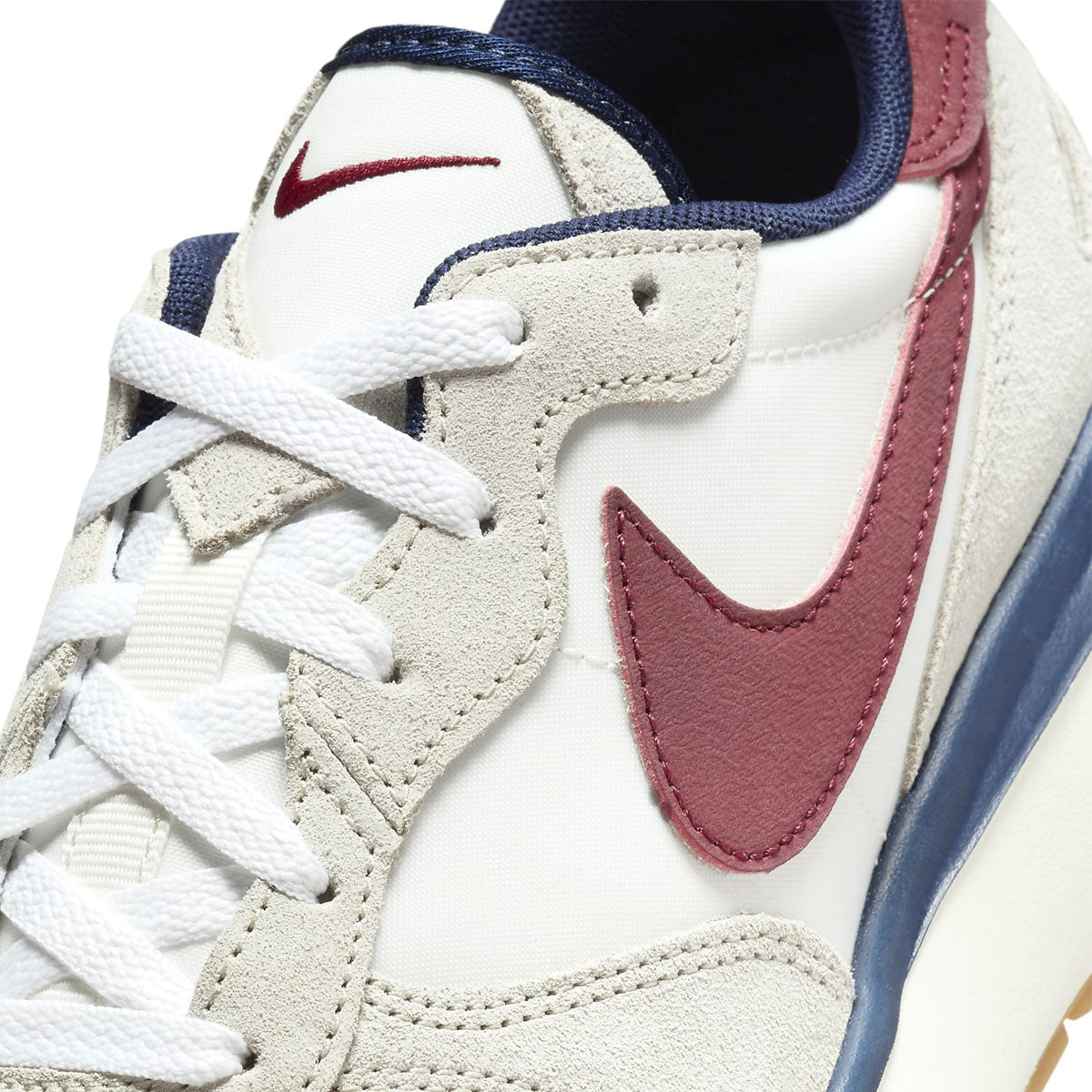 Wmns Phoenix Waffle 'Light Bone Sail'