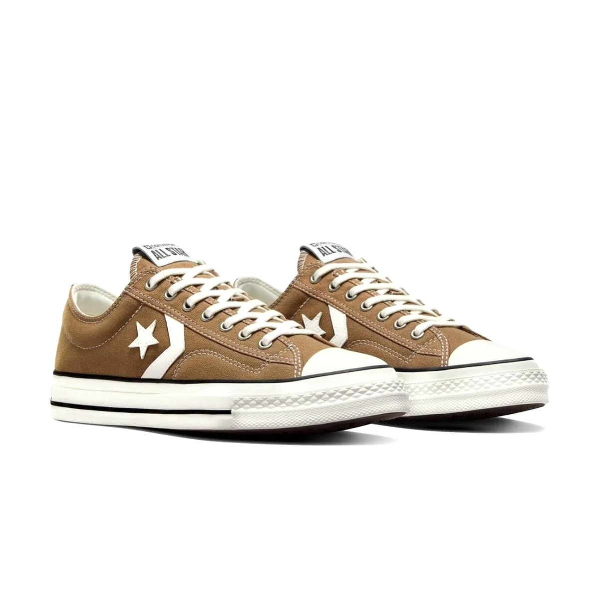 A gem from the archive that's rooted in sports and reborn for the streets. Heavyweight canvas, archival nods and added comfort makes this Star ready to shine again.