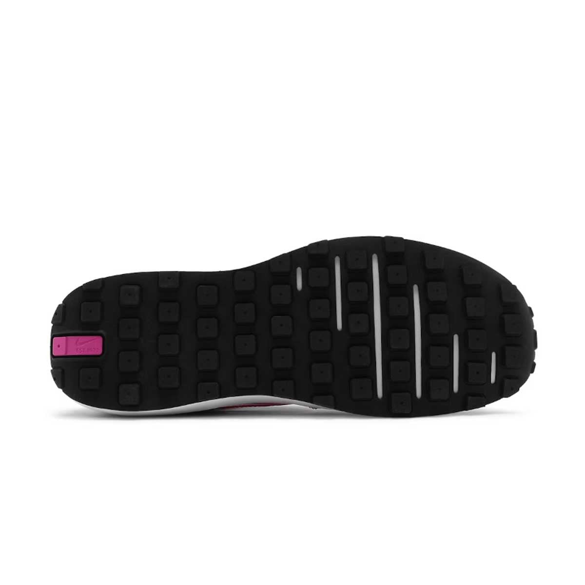 Bringing a new look to the Waffle sneaker family, the Nike Waffle One balances everything you love about heritage Nike running with fresh innovations.Its TPU heel clip adds energy while a mixture of transparent mesh (let that sock game shine) and retro suedes give texture and depth.The updated Waffle outsole provides a level of support and traction you have to feel to believe.