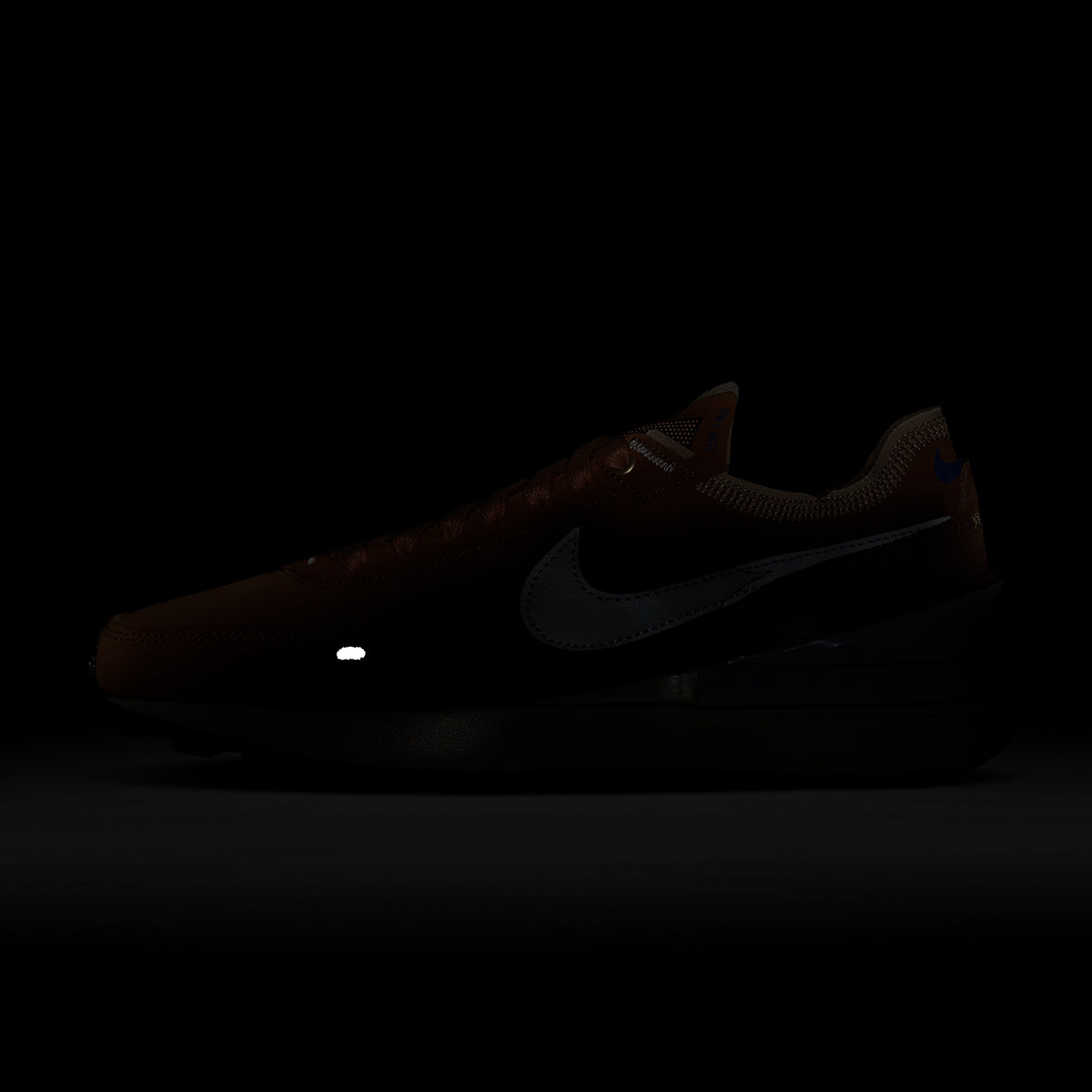 Cut the chill in the latest Nike Waffle One remix. A durable heel clip adds energy while a mixture of hairy suedes and a felt Swoosh logo gets you ready to hit the streets. The new springy midsole has the classic wedge shape while the updated Waffle outsole provides a level of support and traction you have to feel to believe.