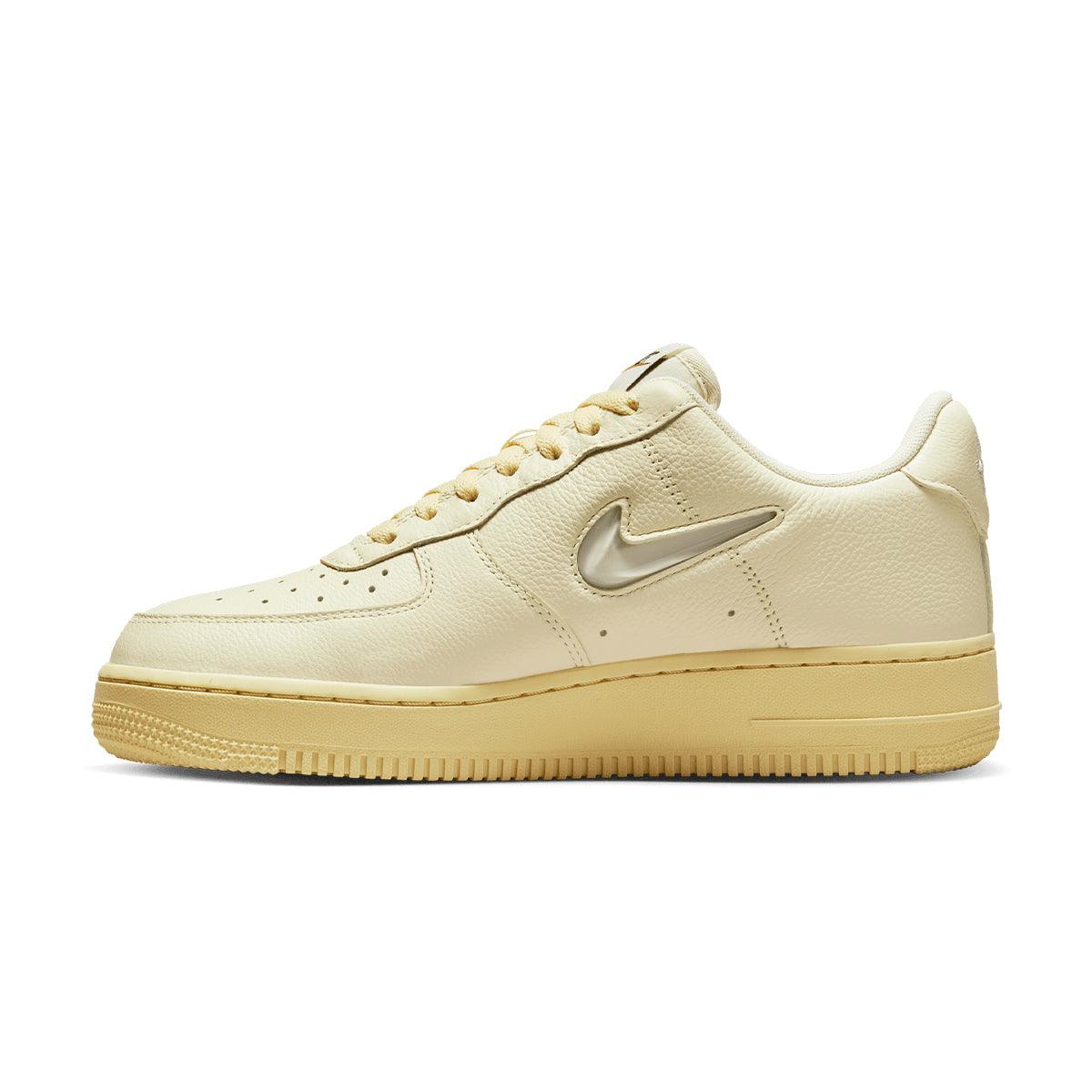 Wmns Air Force 1 '07 LX 'Coconut Milk'