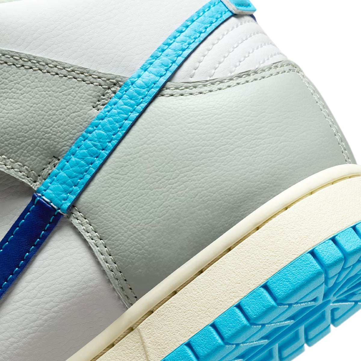 From backboards to skateboards, the influence of the Nike Dunk is undeniable. Although introduced as a basketball shoe in 1985, its flat and grippy soles were perfect for a neglected sport community—skaters. Uncovering a subculture craving creativity as much as function, the Dunk released decades of countless colourways that continue to capture the soul of skaters from coast to coast. Created for the hardwood but taken to the streets, the '80s b-ball icon returns with crisp leather and retro colours. Plus,