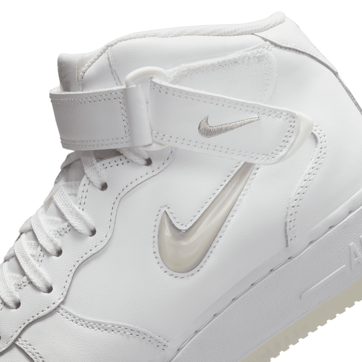 Air Force 1 Mid '07 Jewel 'Colour Of The Month - Summit White'