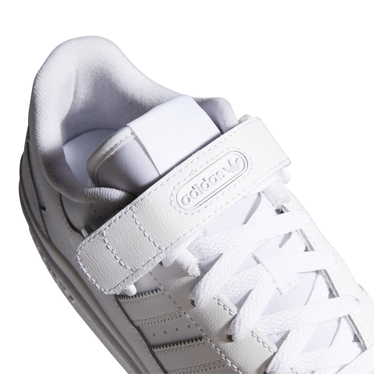 Forum Low 'Triple White'