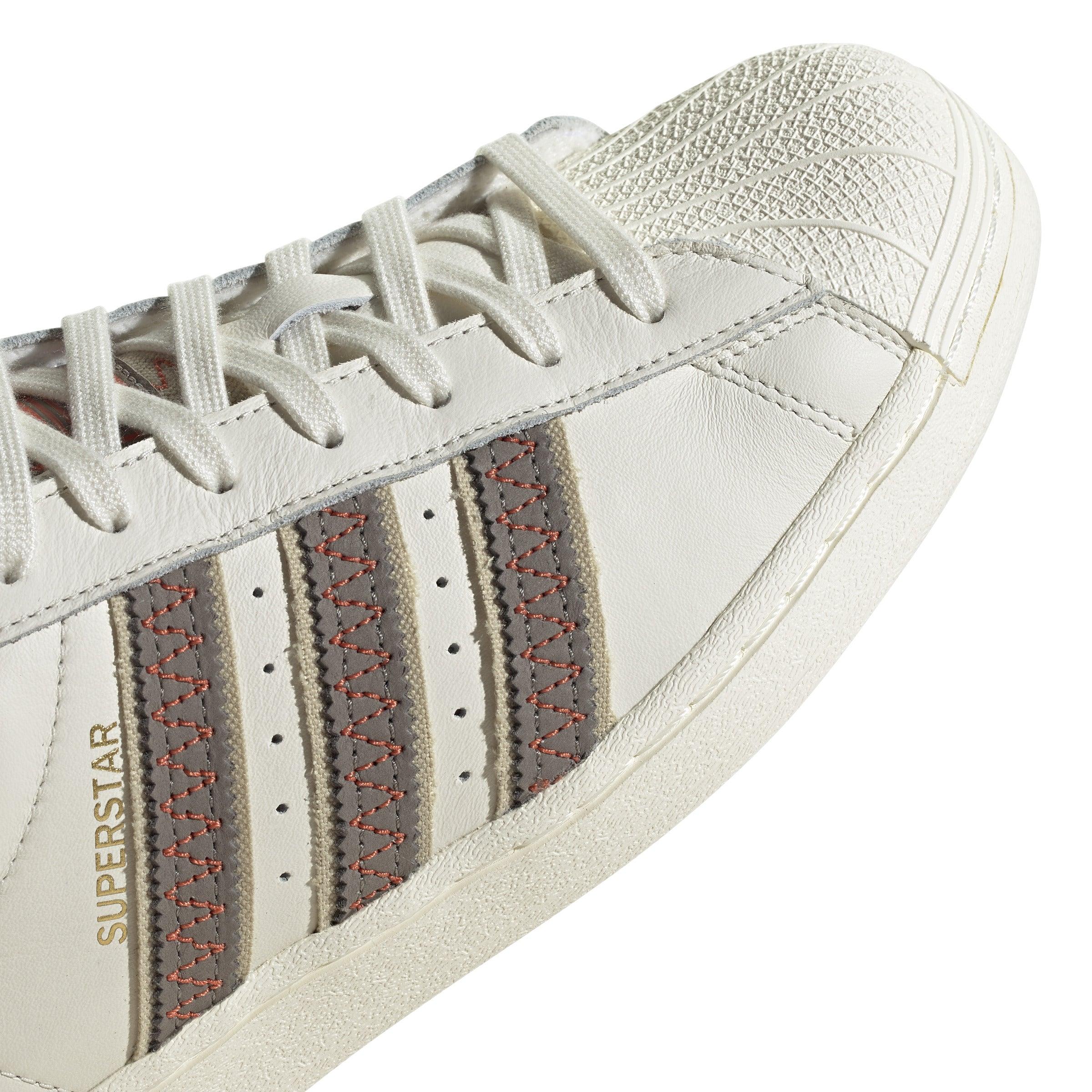 Superstar 'Simple Brown'