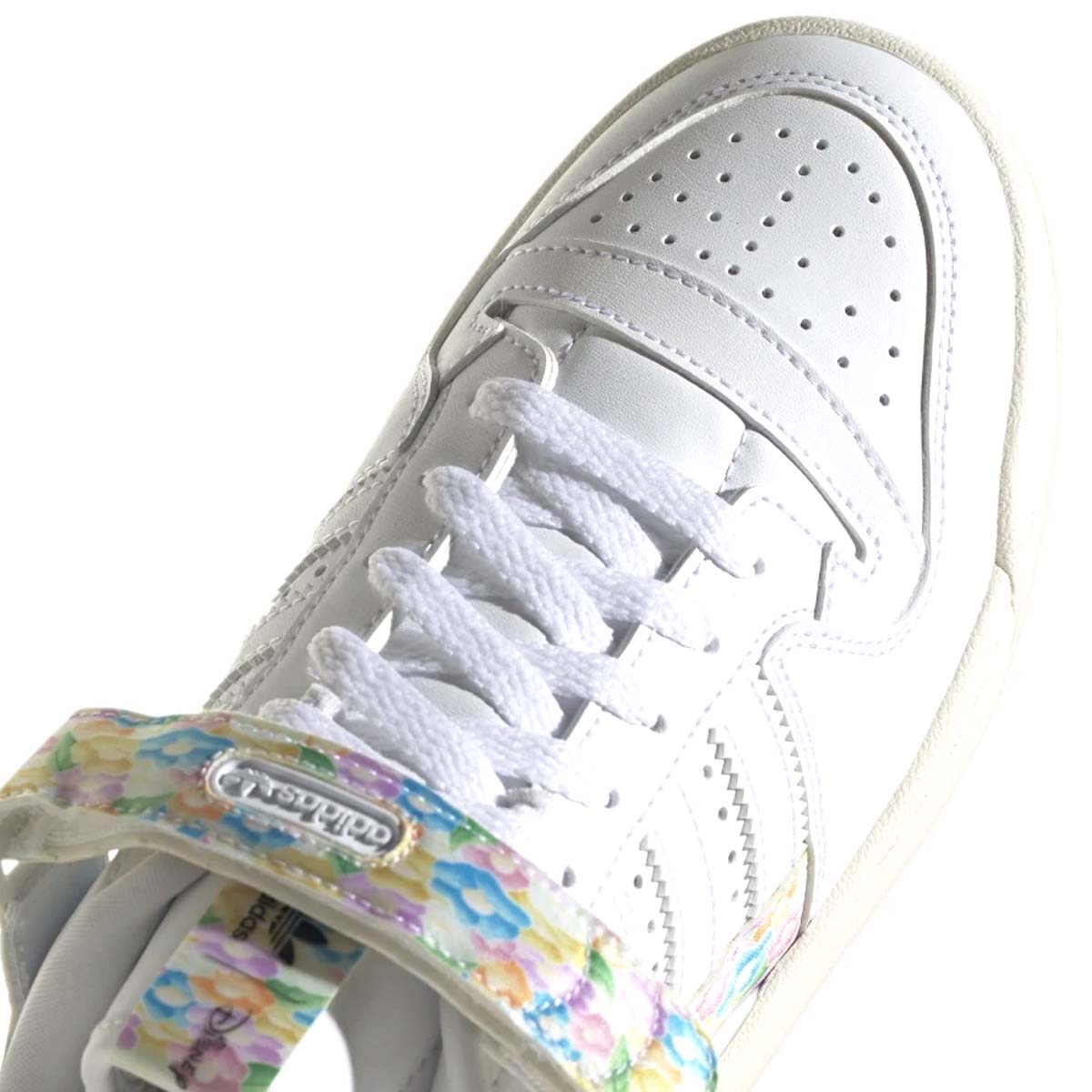 + Disney Wmns Forum 84 Low