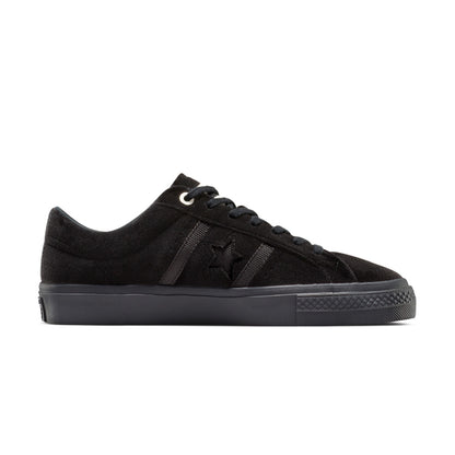 + UNDEFEATED One Star Academy Pro Low Top