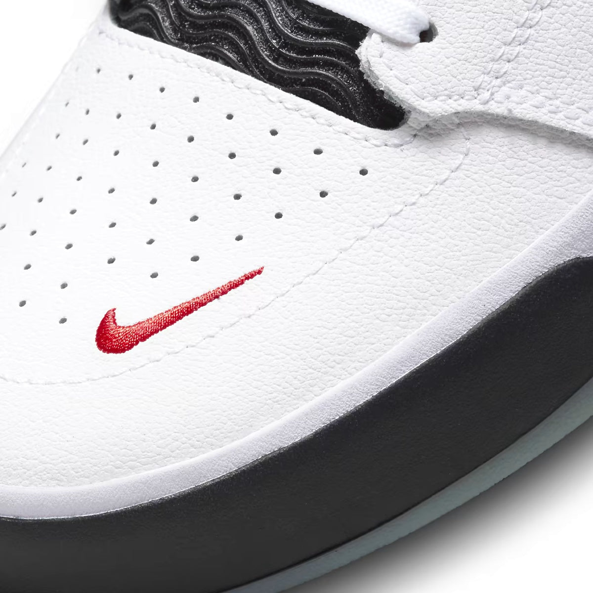 SB Ishod Wair Premium 'White Red"