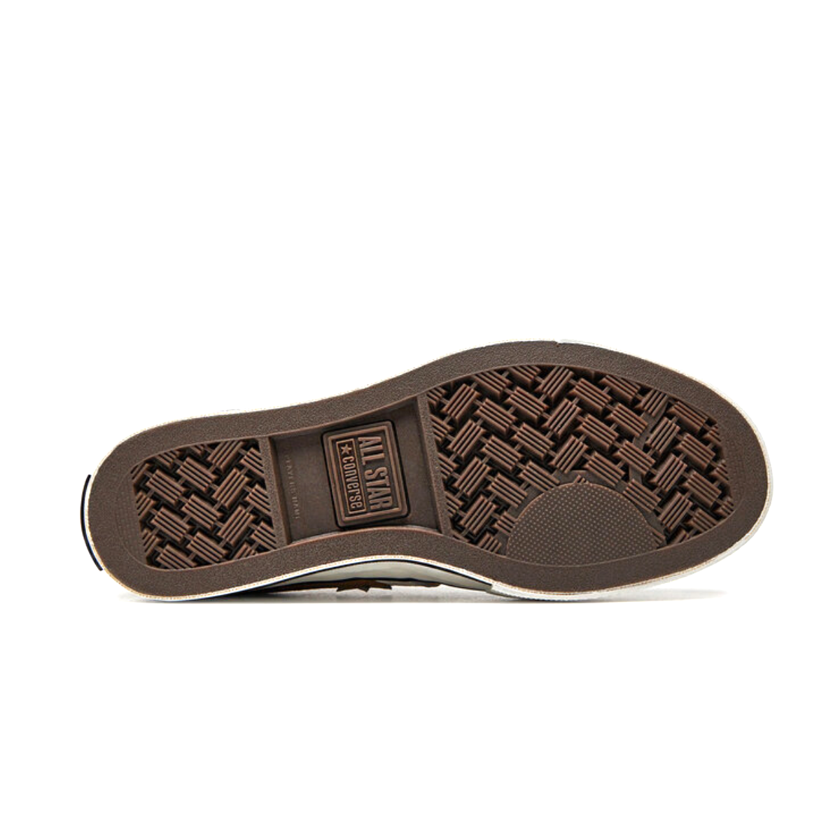 A gem from the archive that's rooted in sports and reborn for the streets. Heavyweight canvas, archival nods and added comfort makes this Star ready to shine again.