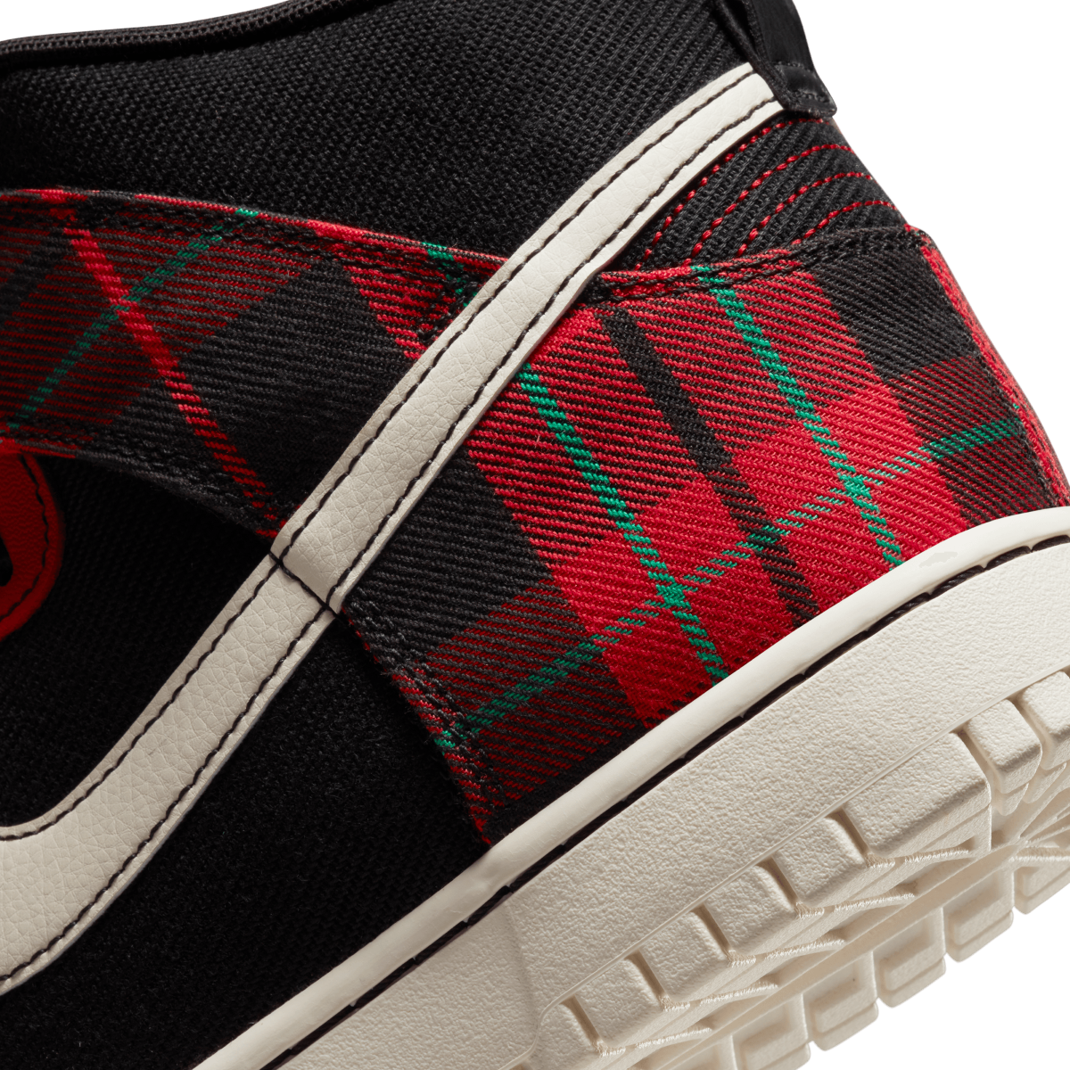 Dunk High Retro SE 'Plaid'