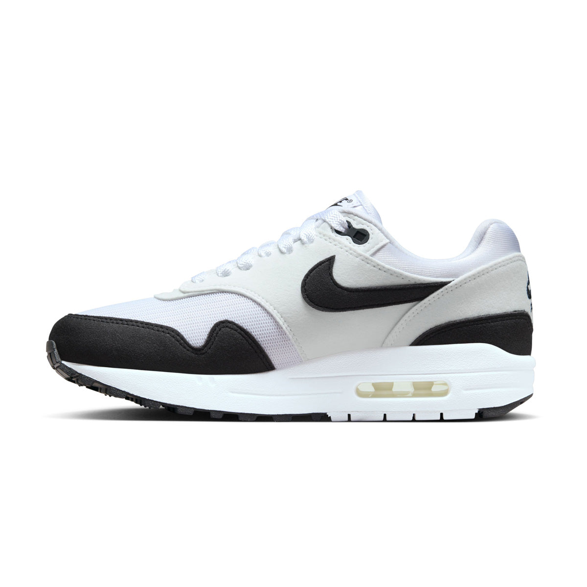 Meet the leader of the pack. Walking on clouds above the noise, the Air Max 1 blends timeless design with cushioned comfort. Sporting a fast-paced look, wavy mudguard and Nike Air, this classic icon hit the scene in ‘87 and continues to be the soul of the franchise today.