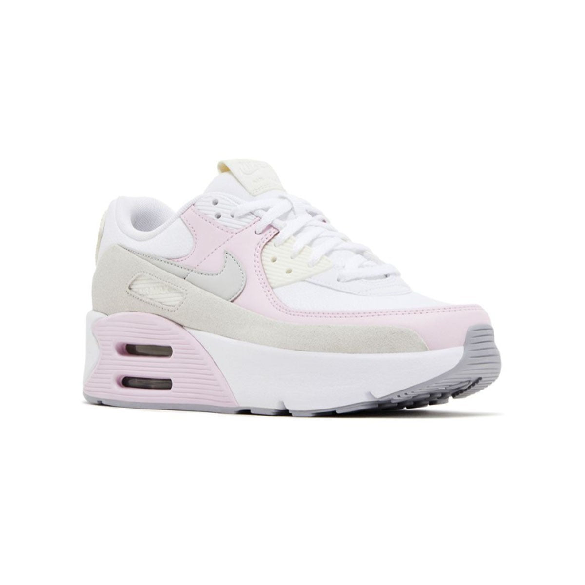 The Air Max 90 LV8 takes your favourite silhouette to the next level with stacked Nike Air units. Not only do you get extra cushioning, but you get extra height, creating the perfect platform that's easy to style. Layers of mixed materials add texture and dimension, creating an elevated look you'll be reaching for again and again.