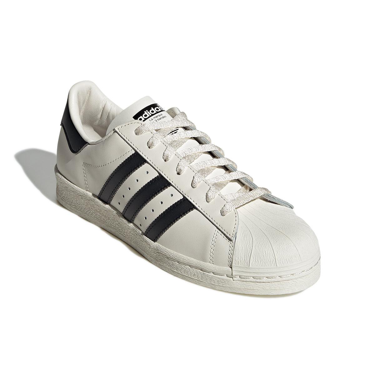 Superstar 82 'Sail'