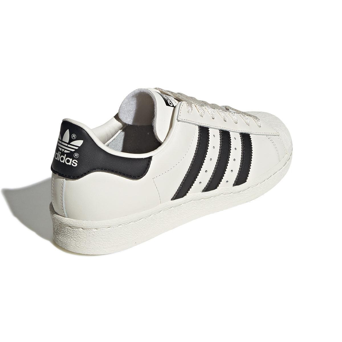 Superstar 82 'Sail'