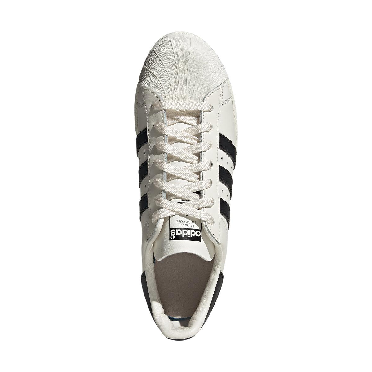 Superstar 82 'Sail'
